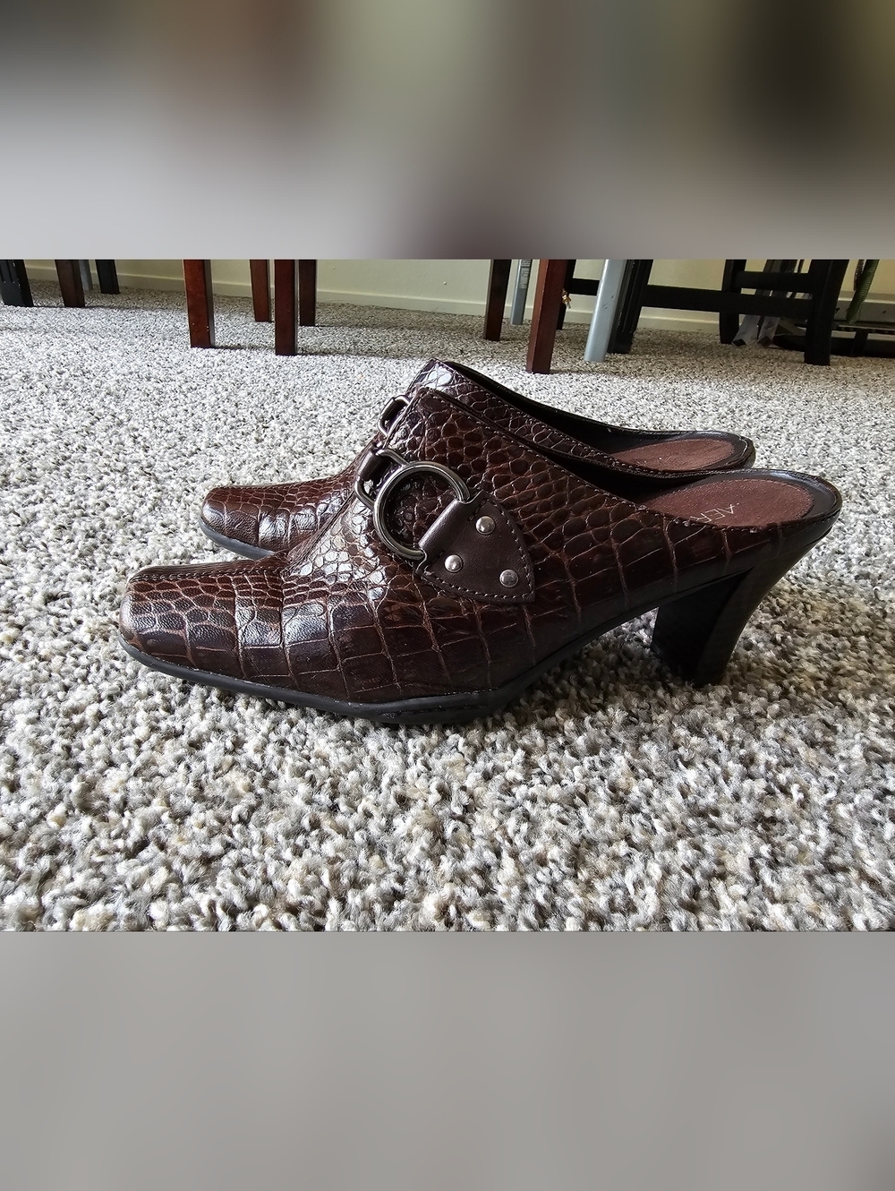 AEROSOLES Brown Croc-Embossed Slip-On Loafers with Metal Bit